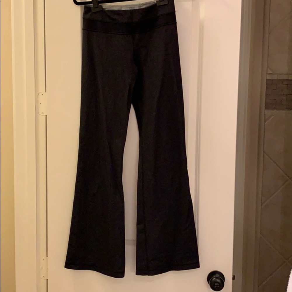 Lululemon flare leg size 4 yoga pants.